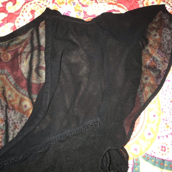 Express Black Blouse - Picture 2 of 3